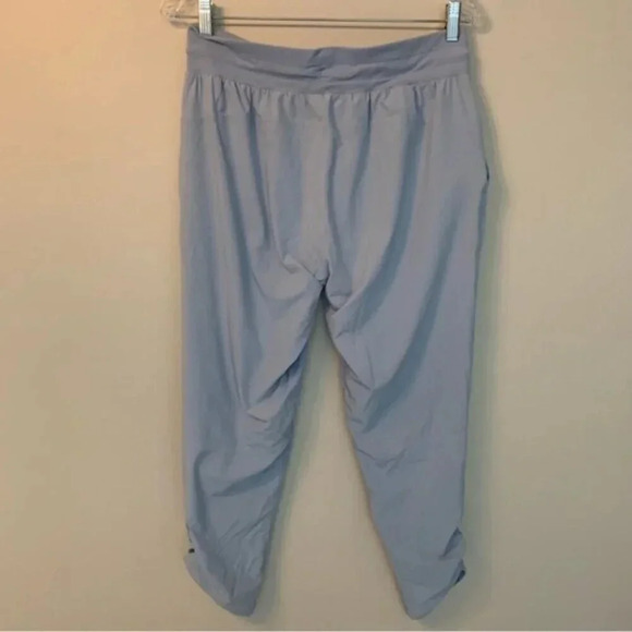 Lululemon Beyond the  Studio Crop Blue Linen Swift Fabric 8 - Picture 6 of 15